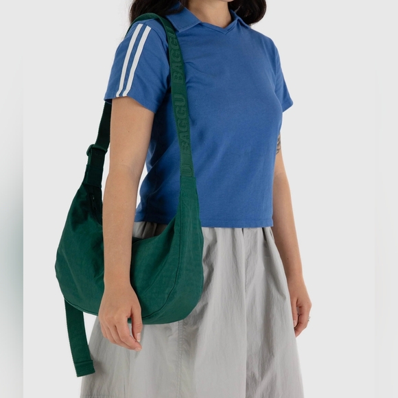 NEW BAGGU MEDIUM CRESCENT SHOULDER BAG IN CYPRESS GREEN - Picture 1 of 7